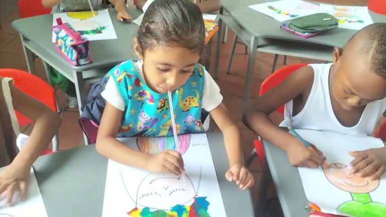 Expresión Creativa: Potenciando el Desarrollo Cognitivo